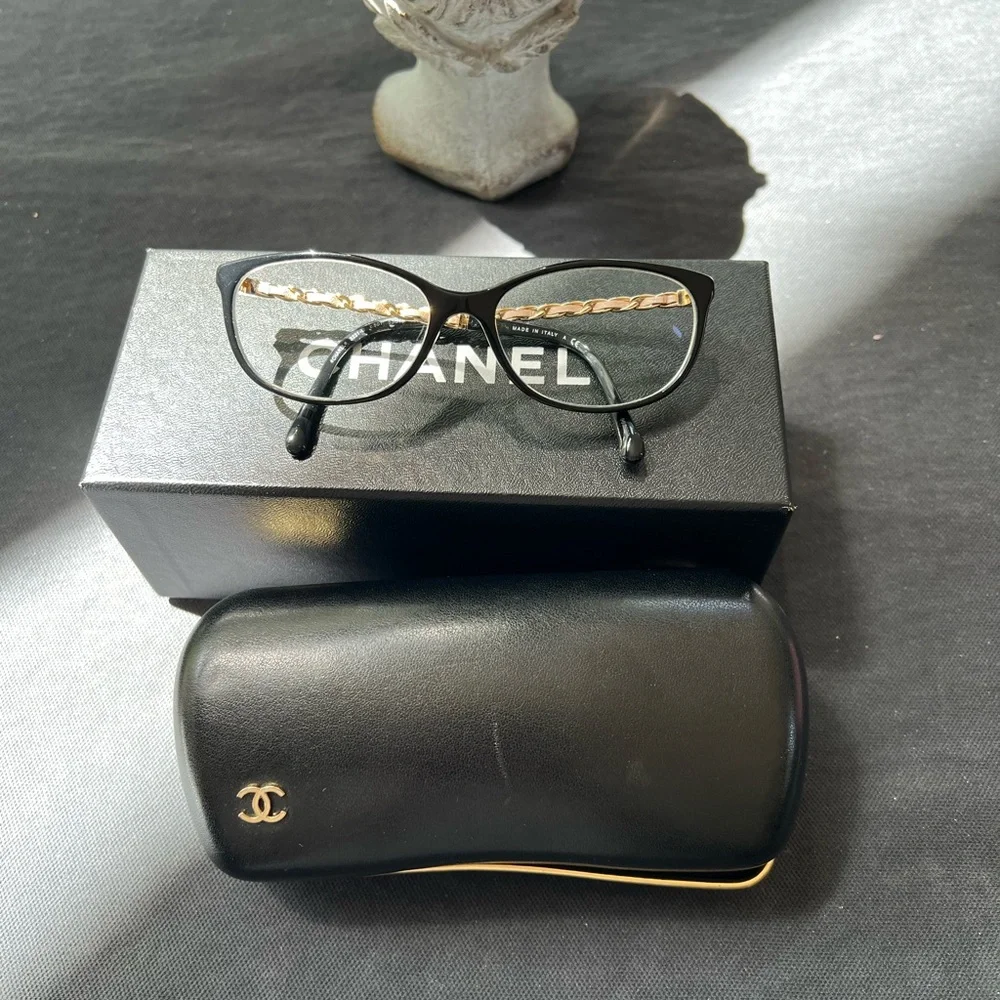 CHANEL 3221-Q Beige Leather Glasses Frames Chain Link EUC Italy Emma Watson